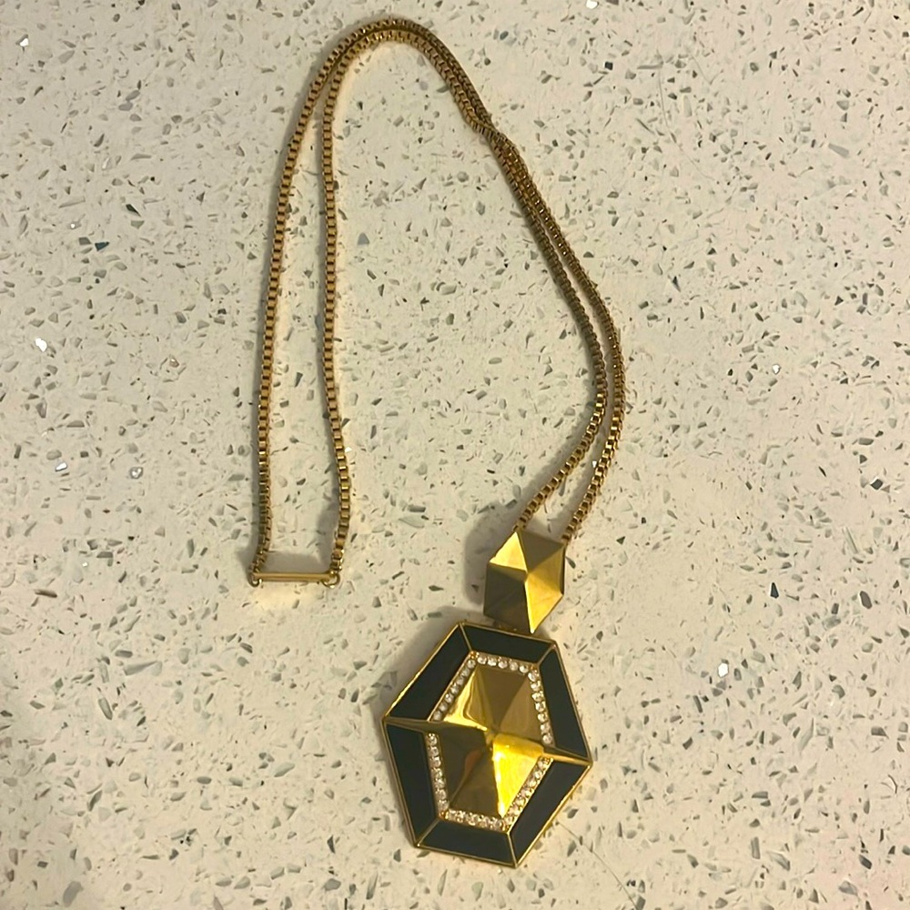 Vince Camuto Statement necklace
